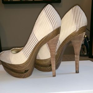 Jessica Simpson Platform Tan Heels!